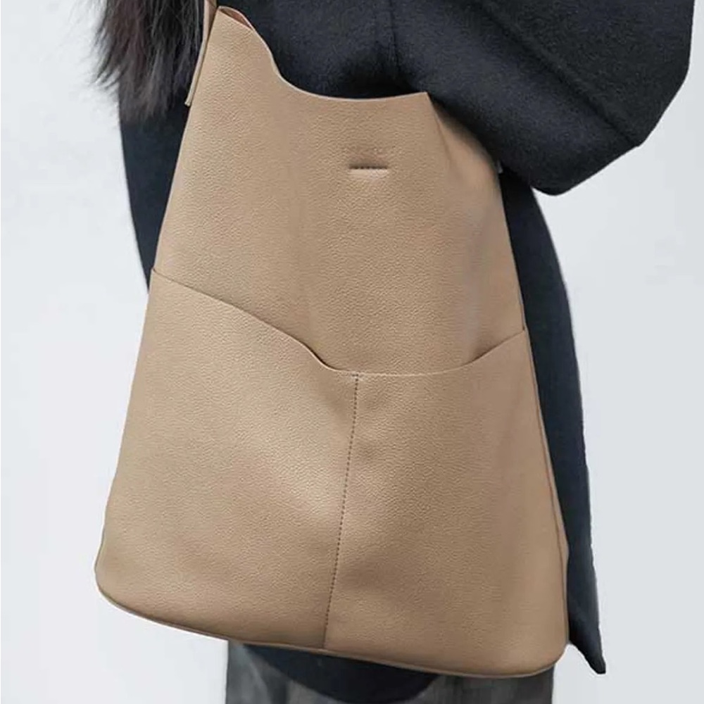 NWT Oak and Fort Tote Bag in Latte